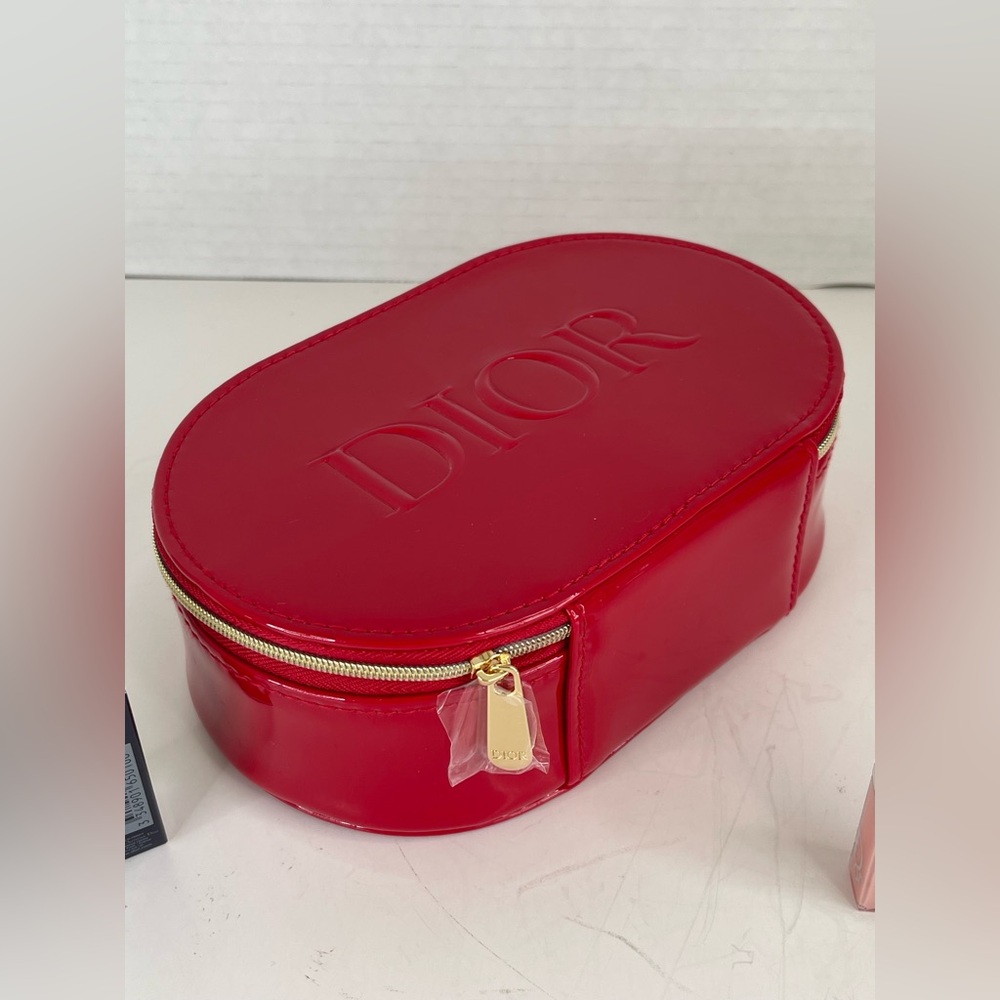 Dior Cosmetic Bag with samples - Picture 7 of 11